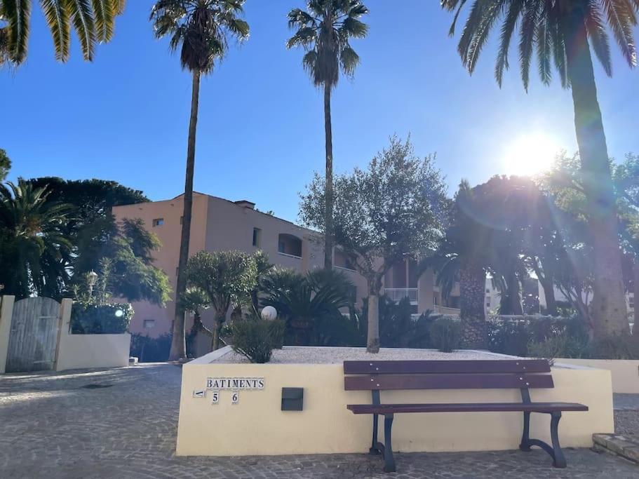Appartement Vue Mer, 5Min A Pied De La Plage, Parking Prive ヴァロリス エクステリア 写真